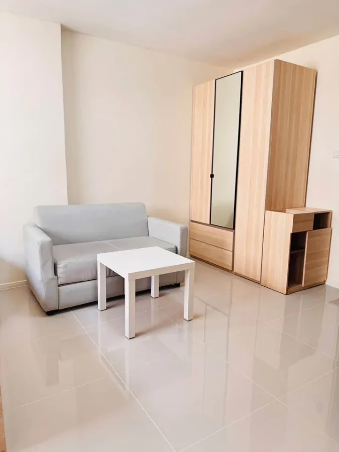 For sale or rent: Lumpini Township Rangsit Klong 1, studio apartment, fully furnished. Just bring your bags and move in!
