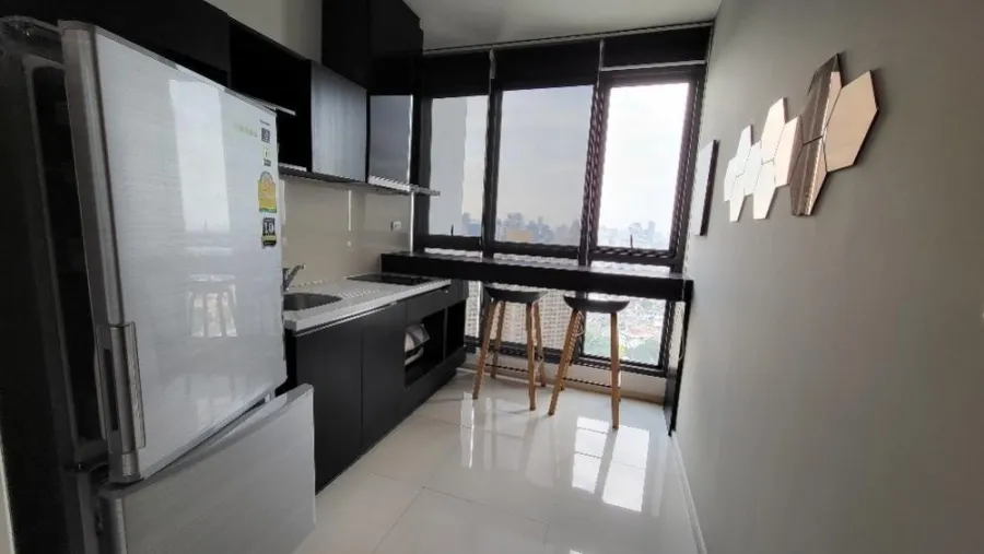 For sale, for rent!! Condo Rhythm Sukhumvit 44/1, beautifully decorated, fully furnished, good view, good price, don't miss it!!