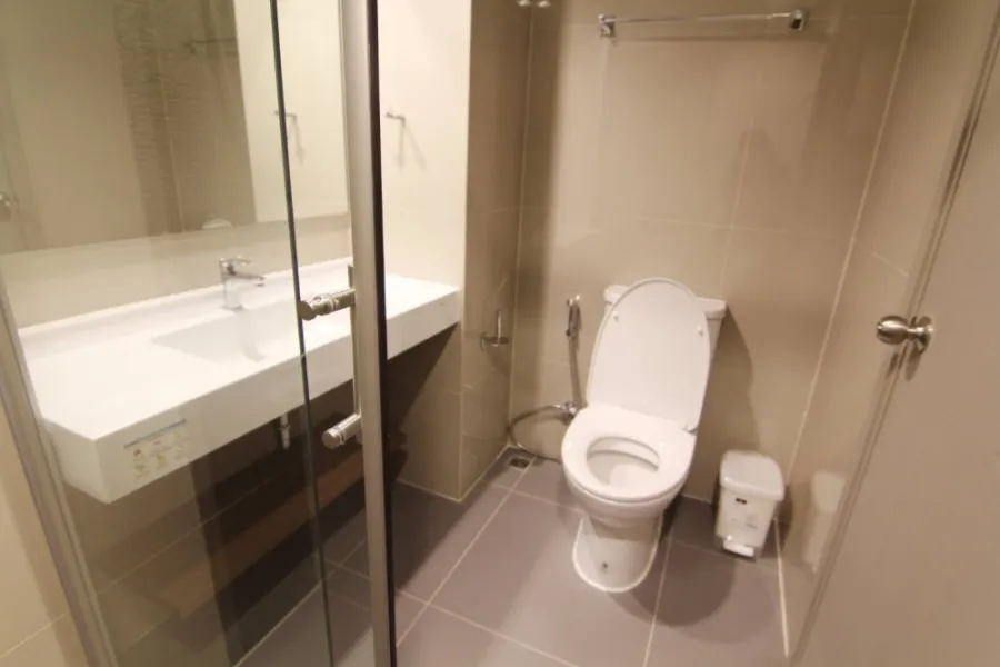 Condo for rent, Ideo Sukhumvit 93, the room is not hot, the furniture is build in, the price is tangible, hurry up.