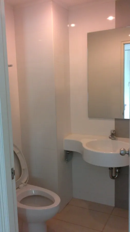 Condo for rent, Lumpini Place Ratchayothin, 11th floor, unblocked view, spacious and comfortable room. Plus the most impressive price