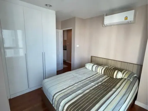 Belle Grand Rama 9 condo for sale, the room is very spacious, decorated, very livable, full furniture, if you like it, reserve it, don't wait.