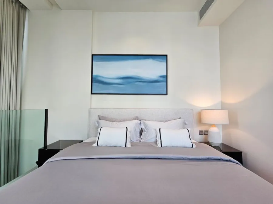 For rent!! Condo 28 Chidlom, duplex room Simple, elegant, expensive-looking furniture Just carry one bag and move in!!