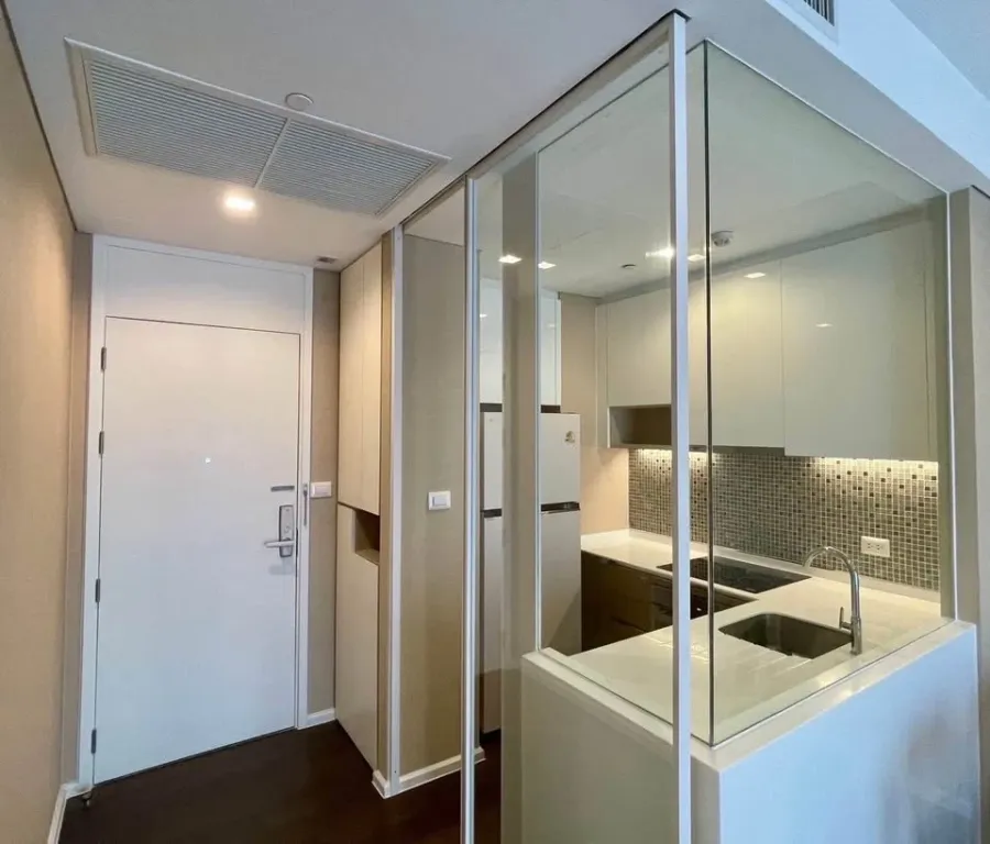 For rent: The Saint Residences. Nice room, fully furnished, high floor. Book now before it's too late!+++