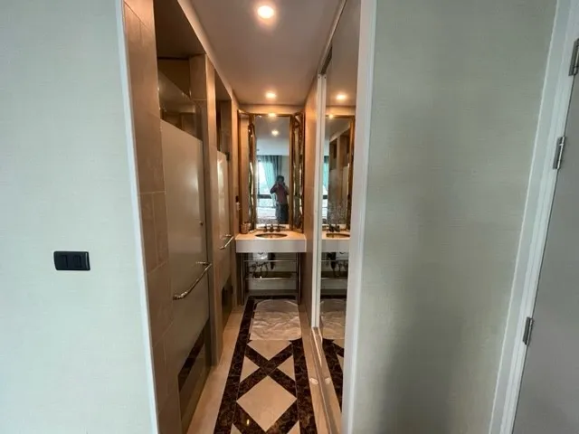 For rent: Espana Condo Resort Pattaya (Jomtien), spacious room, pool view, fully furnished, good like this, book now.