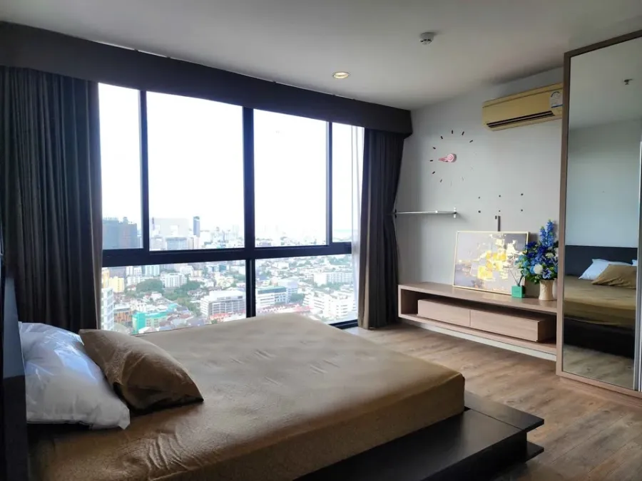 ขายคอนโด The Issara Ladprao ห้องกว้างขวาง พื้นที่ใช้สอยจุใจ ชั้น 34 ได้วิวสวย มาเป็นเจ้าของได้แล้ววันนี้