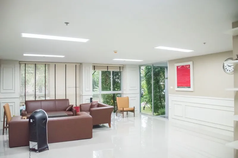 ให้เช่า The Escape Condominium Sukhumvit 101/1 ห้องกว้างมาก พร้อมเข้าอยู่ มาในราคาเบาๆ ที่ไม่ควรพลาด