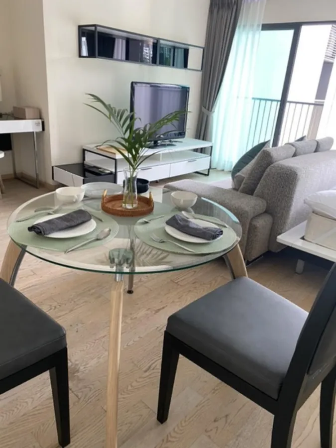 For rent!! Condo Noble Remix Sukhumvit 36, condo in the heart of the city, convenient to travel, next to BTS Thonglor, don't miss it!!