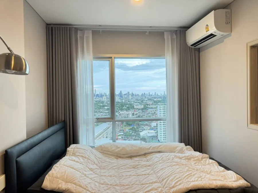 rent/sale Lumpini Place Taopoon - Interchange 1 bedroom, 1 bathroom, lots of usable space, comes with a large sofa, comfortable to sit on, book now.