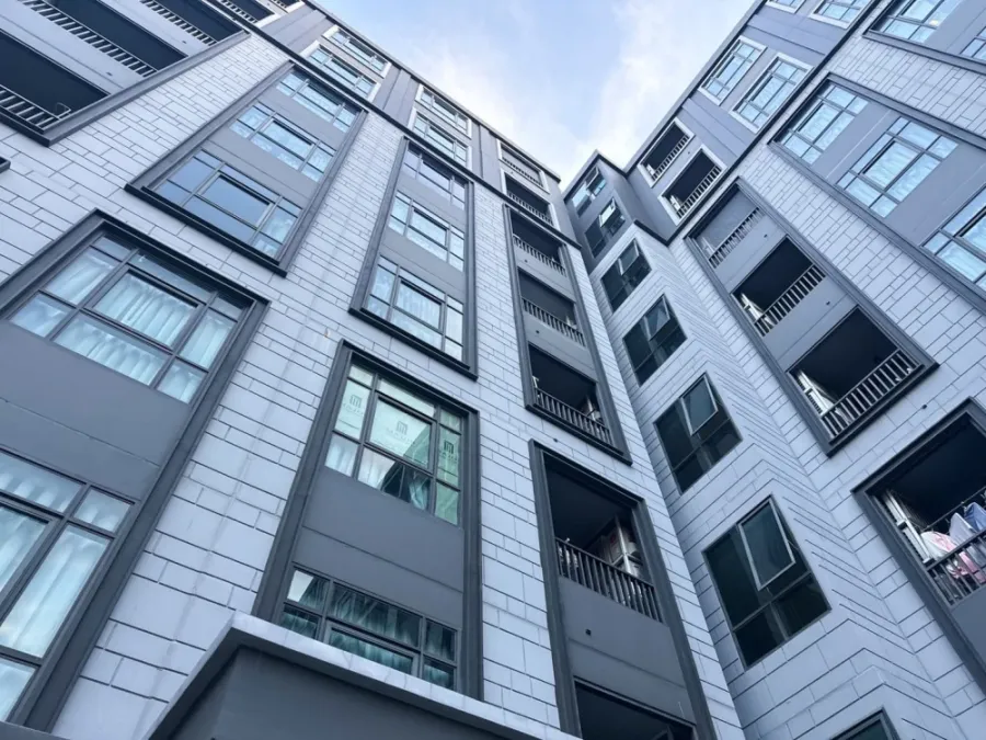 For sale/rent: Maestro 19, ready-to-move-in unit, fully furnished. Book now!