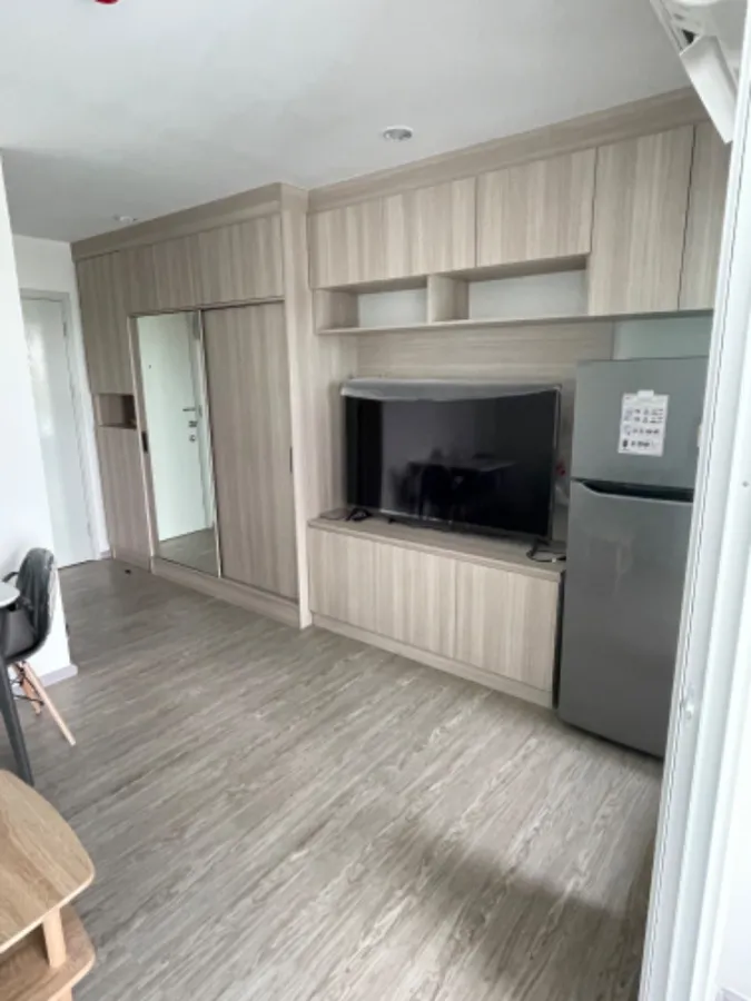 ให้เช่า รีช พหลโยธิน 52 ชั้น 5 ห้องสวย น่าอยู่ พร้อมเฟอร์นิเจอร์และเครื่องใช้ไฟฟ้าครบ จองเลย