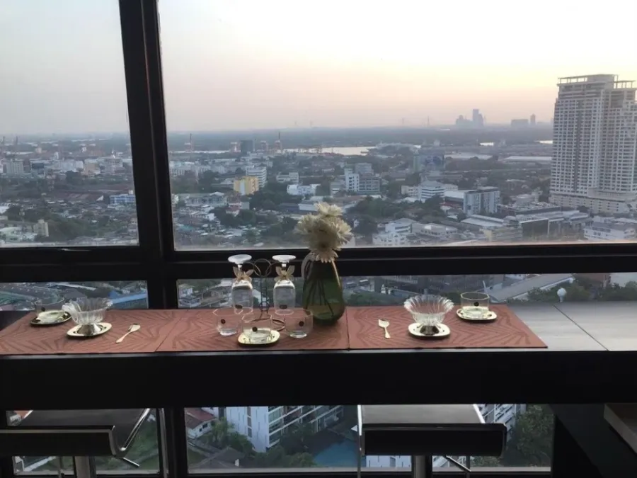 Condo for rent Rhythm Sukhumvit 44/1, high floor, city view, don't wait.