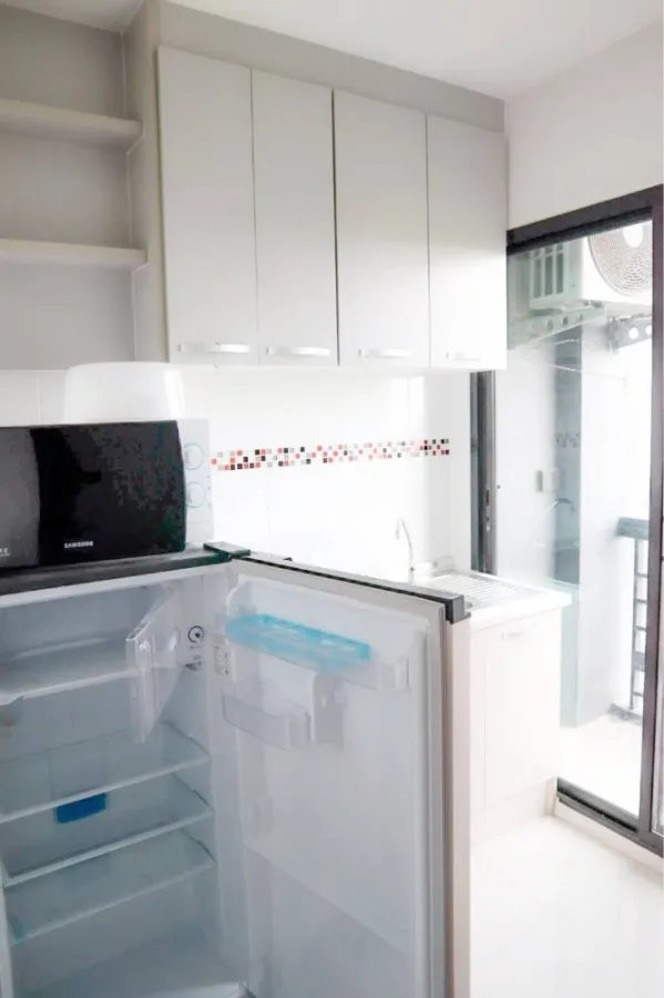 For rent: B-Live Tiwanon, 7th floor, comes with complete decoration. If interested, reserve now. Don't miss it. Hurry.
