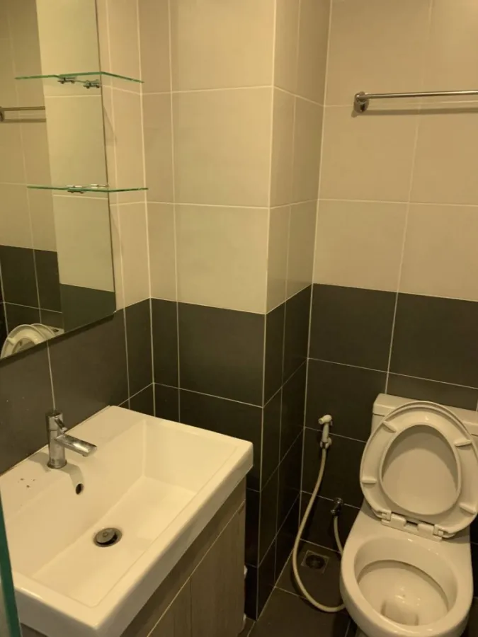 Condo for sale/rent Ideo Mobi Charan-Interchange. Fully furnished, ready to go quickly, don't be slow!!