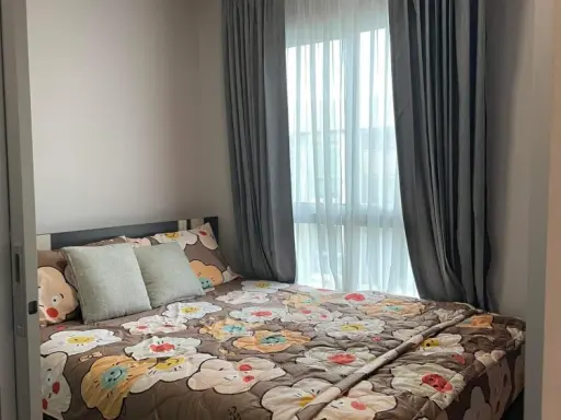 For rent, Plum Condo Chaengwattana Station, not hot room, fully furnished, plus a good mattress You can carry your bag in.