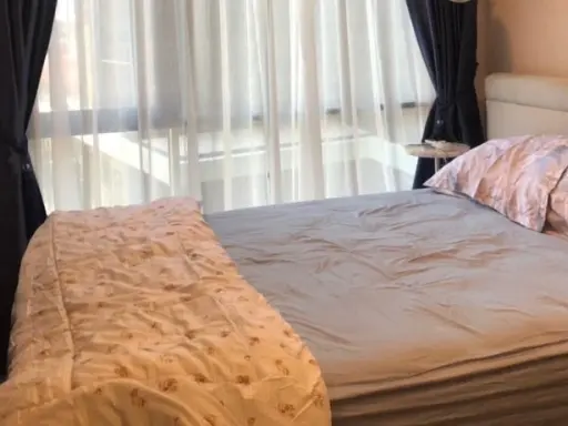 For sale/rent Beat Bang Wa Interchange The room is well decorated. The wallpaper is very nice. Reserve first, stay first.
