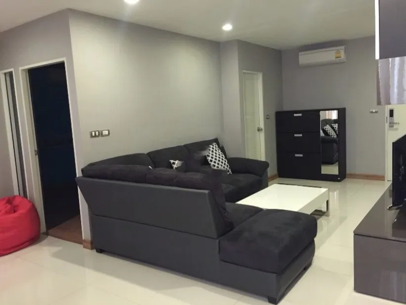 ให้เช่า!! คอนโด ทรี คอนโด เอกมัย (สุขุมวิท 42) ห้องกว้างขนาด 2 ห้องนอน ชั้น 4 พร้อมอยู่ ห้ามพลาด!!