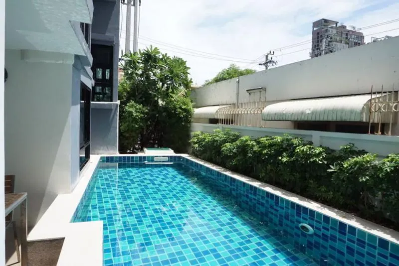 ขาย คอนโด เดอะ ไนท์ 2 ห้องสวย ทำเลดี สิ่งอำนวยควาสะดวกครบครัน จองเลย!!