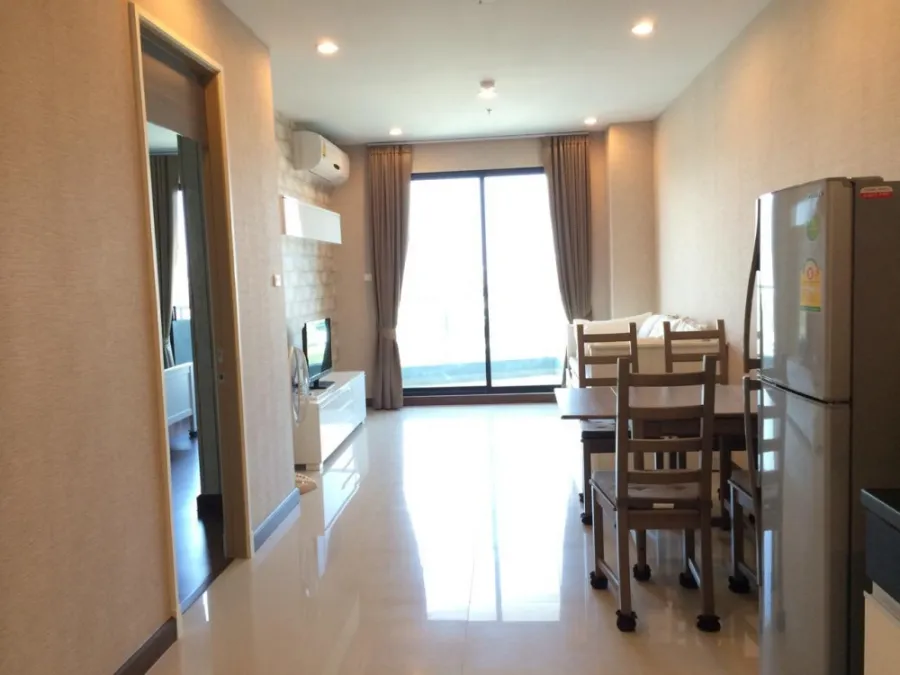 For rent, Supalai Premier Ratchathewi, 18th floor, good view, room decorated with bright walls. large width Can't reserve anymore.
