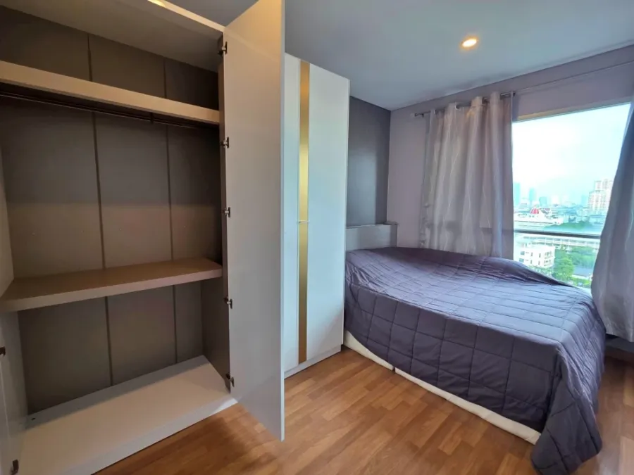 Condo for rent, Lumpini Place Ratchada-Sathu, 12th floor. High floor with great view. Fully furnished. Affordable price. Book now!