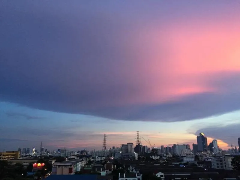 ขายคอนโดรัชดาซิตี้18 ขนาด45.18ตรม วิวสวยทั้งห้องนอนและระเบียง ตึกเพชร ห้องหัวมุมชั้น8 มีระเบียง