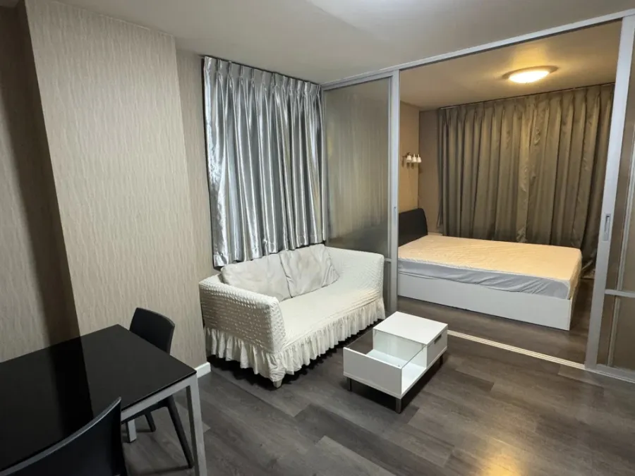 For rent: D Condo Campus Resort Bangsaen, a nice room, good location, 3rd floor, fully furnished, just bring your bags and move in!