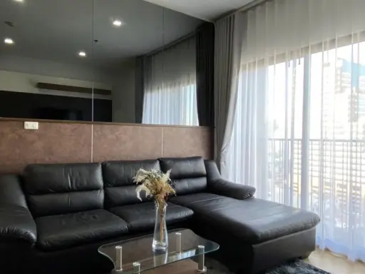 For rent: Noble Reveal, 17th floor, good view, north direction, large leather sofa, very comfortable to sit on. Book now, urgent. images