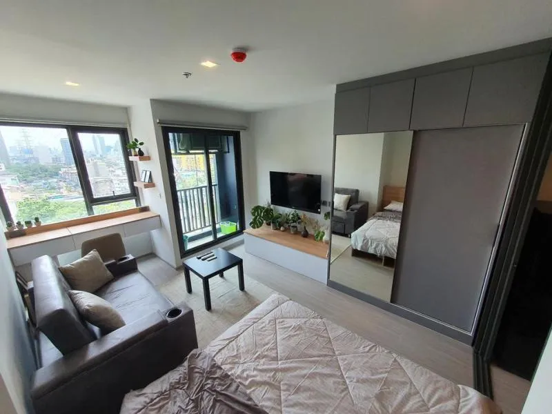 full built-in Make good use of every space in the room. No matter how many items, I can take it. Life ladprao. This room is great.