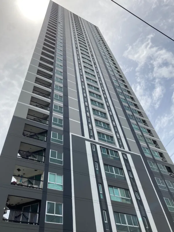 ให้เช่า Assakarn Place Srinakarindra ห้อง STUDIO เฟอร์นิเจอร์ครบ เตียงใหญ่นอนสบายมาก จองด่วนๆ