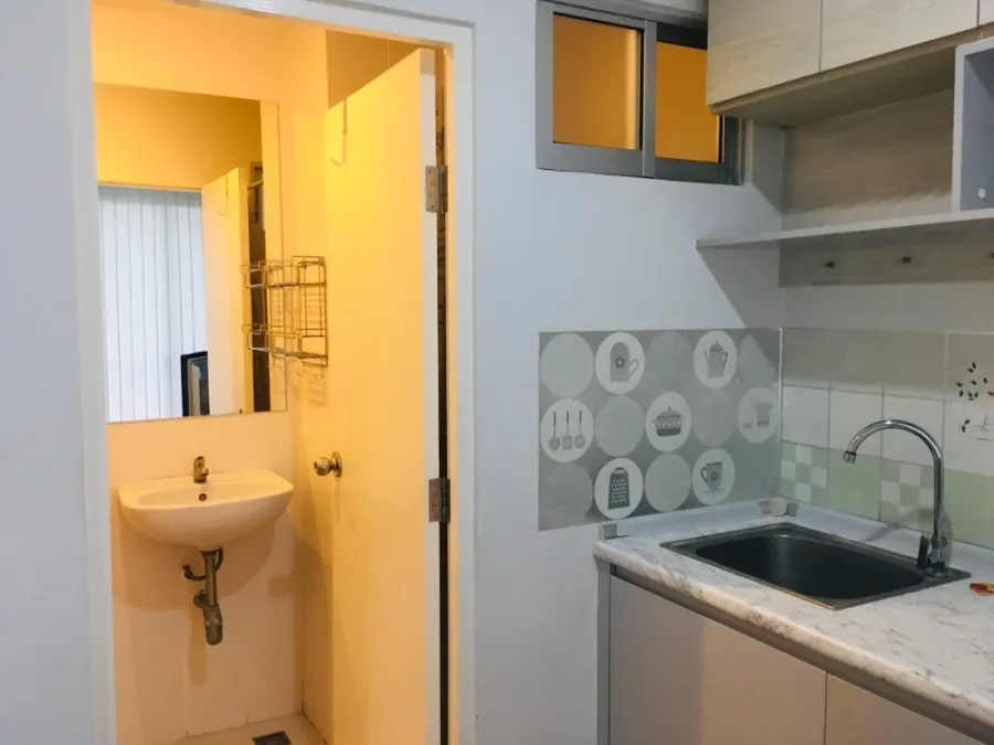 ให้เช่า V Condo Ladkrabang ห้องน่าอยู่ ชั้น 3 แต่งครบ เฟอร์นิเจอร์ครบครัน หิ้วกระเป๋าเข้าอยู่ได้เลย