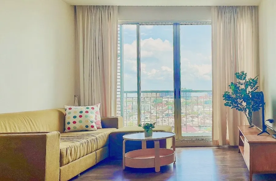 ให้เช่า The Room Sathorn-Taksin ชั้น 11 วิวสระว่ายน้ำ โล่งโปร่ง แต่งครบ จองเลย ด่วนๆ