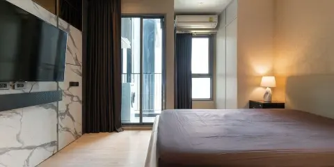 ให้เช่า วิสซ์ดอม สเตชั่น รัชดา-ท่าพระ ชั้นสูงวิวสวย ห้องนอน built-in อย่างดี ราคาดีมากก ห้ามพลาด