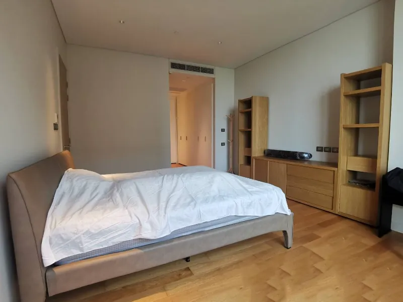Condo for sale, rent, Sindhorn Residence, good location, easy to travel, ready to move in. Hurry up to reserve before it falls out!!