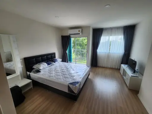 For rent: Lumpini Ville Chaengwattana 10, 3rd floor, fully furnished, nice to live in, book now, don't wait.