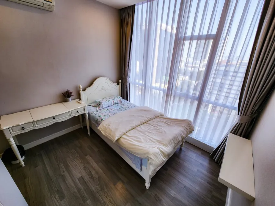 ขาย ให้เช่า The Room สาทร ถนนปั้น ห้องแต่งสวย หรูหรา โซฟาหนังนั่งสบาย Buit-In สุดปัง จองด่วน