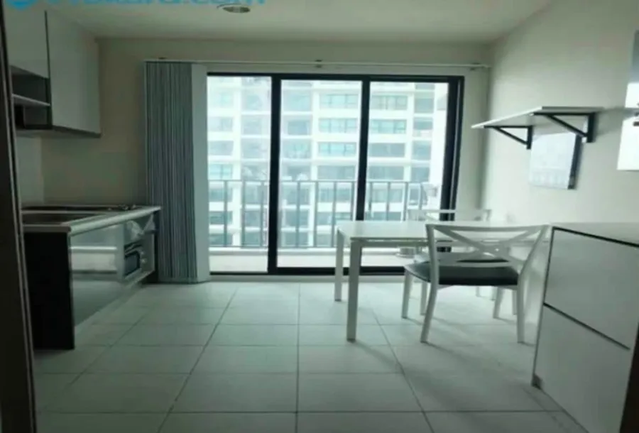 Condo for sale, The Base Chaengwattana, 10th floor, pool view fully furnished room Ready to move in. Book now.