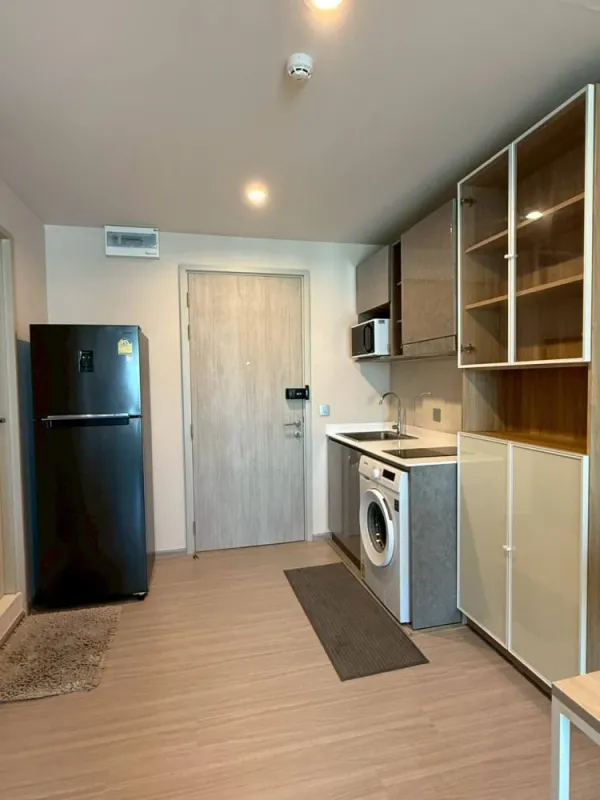 ขาย ให้เช่า Aspire Erawan Prime ห้องมุม ติดบันไดหนีไฟ ส่วนตัว วิวเปิดโล่ง เห็นเมืองสมุทรปราการ ไม่มีตึกบังวิว ห้องได้แดดเช้า ไม่ร้อน จองเลย