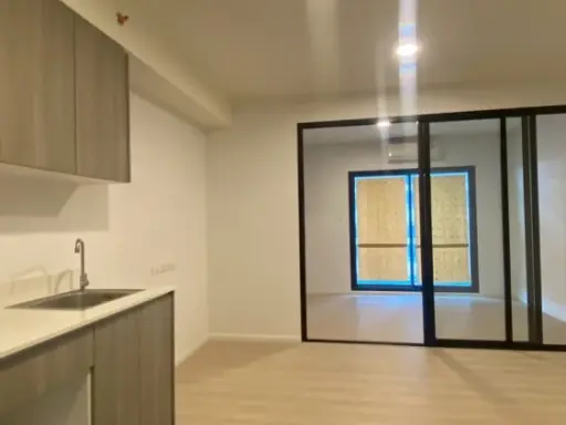 ขาย A Space Mega ติดห้าง Ikea และ Mega บางนา ห้องสะอาดโปร่งโล่ง คนชอบแต่งห้องห้ามพลาด images