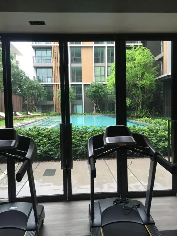 Good room at a cheap price. Location is cool. Don't miss it. This room is for rent Chambers Chaan Ladprao-Wanghin urgently.