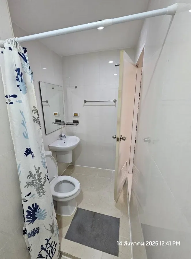 For rent: I Condo Salaya, 2nd floor, Building C, with good wallpaper and complete electrical appliances. Reserve now!