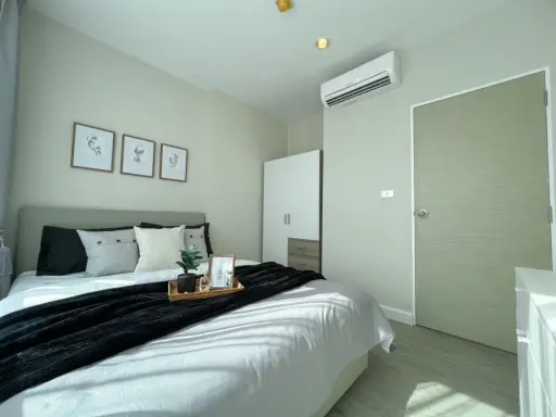 For rent, The Sky Sukhumvit 103, white tone room, comfortable to the eye, comfortable price, hurry up and reserve now, don't wait. images