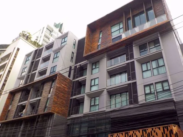 Condo for rent, Rende Sukhumvit 23, beautiful room, window facing south, near MRT, convenient to travel, book now!