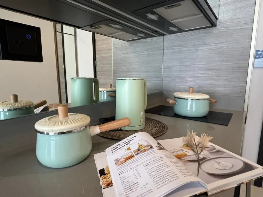 For rent: The Crest Park Residences, 1 bedroom, 1 bathroom, beautifully decorated, fully furnished, beautiful view, reserve now!