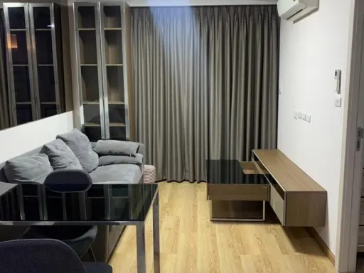 Sell / rent JRY Condo Rama 9, 2nd floor, private in front of the room, does not collide with anyone. Nice built-in furniture. Book now. images
