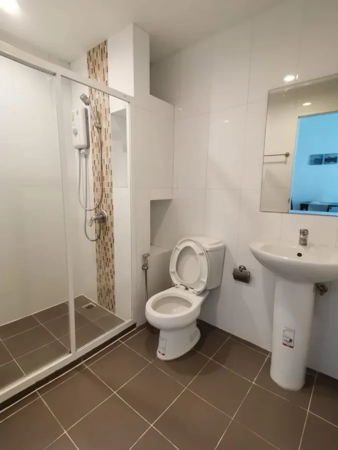 For rent: The Series Udomsuk 29, a comfortable and fully furnished apartment. Book now!
