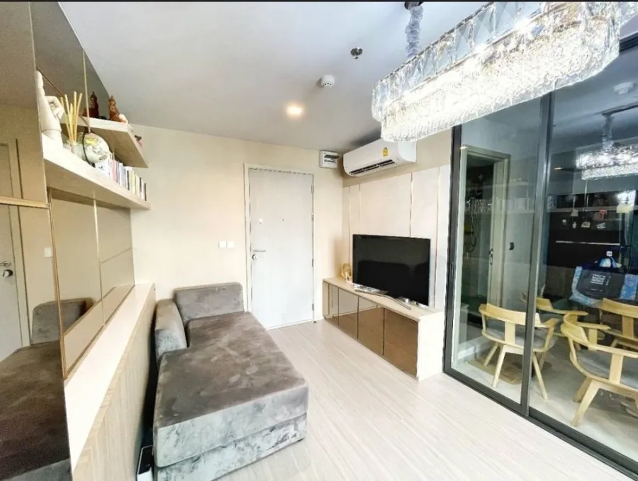 ขายห้องแต่งสวยๆ คอนโด Life ladprao มากับเฟอร์นิเจอร์+เครื่องใช้ไฟฟ้าครบ จองตอนนี้ได้เลยจ้า