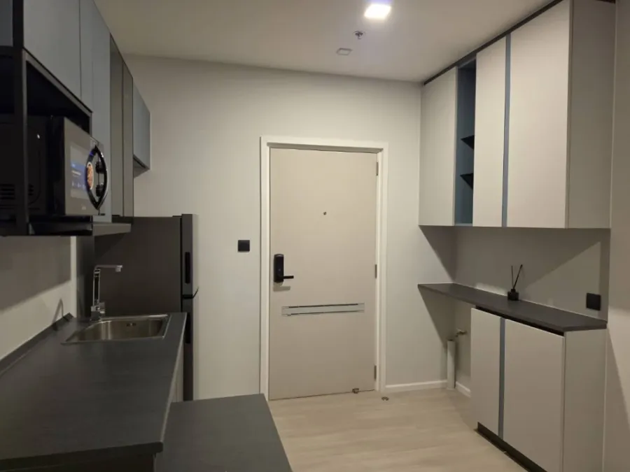 Apartment for rent at The Key MRT Phetkasem 48. Nice room, fully furnished. Just bring your suitcase and move in!