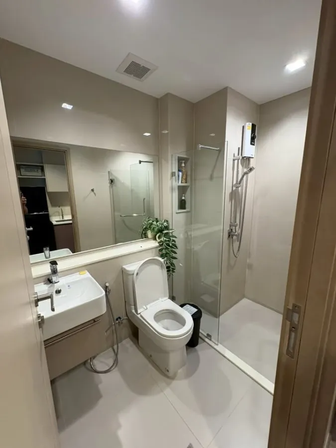 ขาย Life Sathorn Sierra ห้องอยู่ชั้นสูงมากๆ หน้าต่างห้องเห็นรถไฟฟ้าตลาดพลู พร้อมเครื่องใช้ไฟฟ้าเเละเฟอร์นิเจอร์ รีบจองเลย