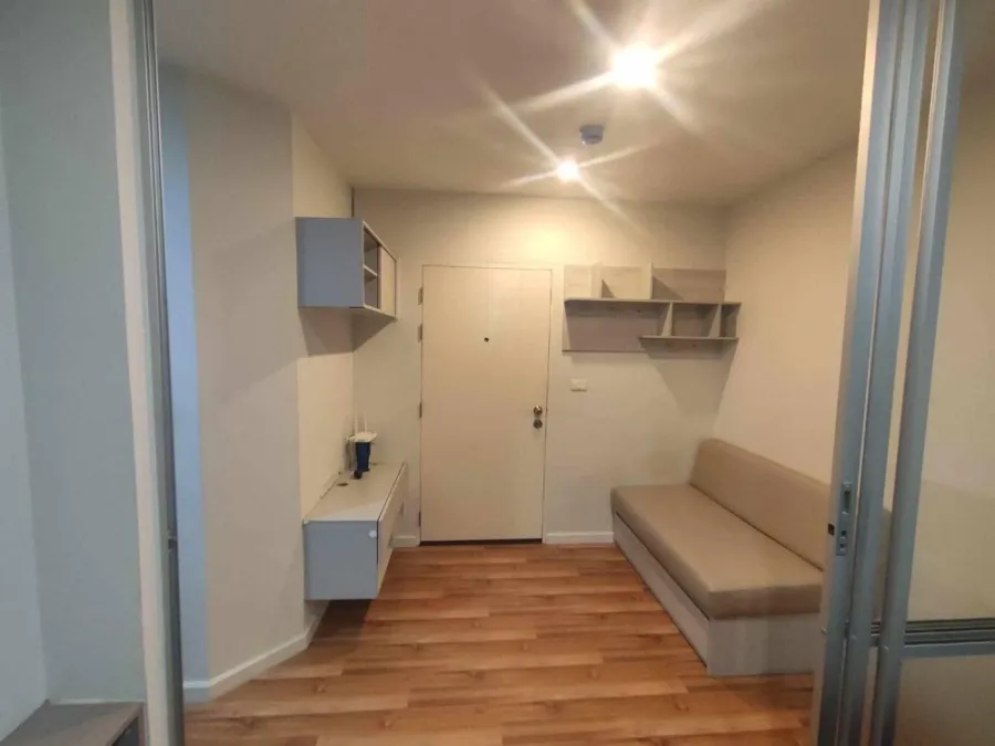 For rent: V Condo, separate rooms. Comes with complete amenities Let me tell you, don't miss it.