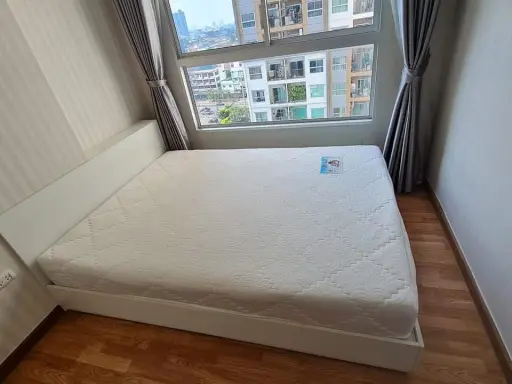 Sell The Trust Condo Ngamwongwan, high floor, partition room, fully furnished, ready to move in, book now, don't miss it.