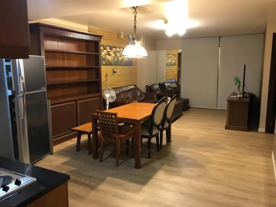 Condo for sale and rent, Urbana Sathorn, 15th floor, good view, spacious room with usable space. Good furniture, reserve now.